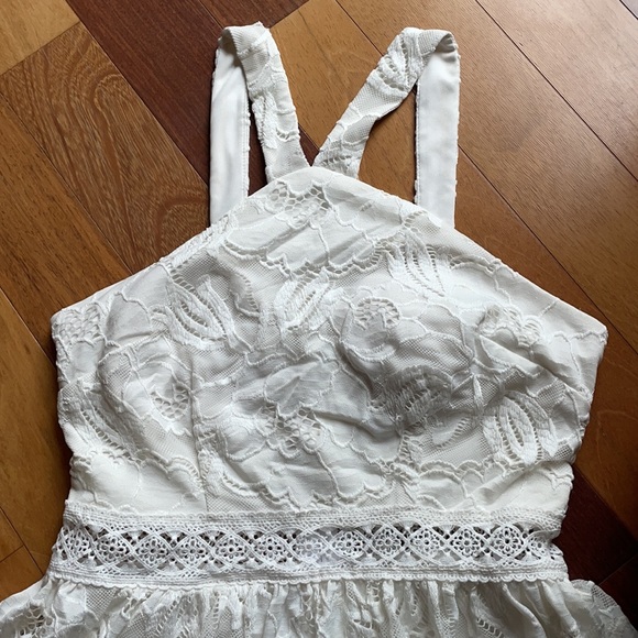 Francesca’s White Lace Halter Style Mini Dress, size small - Picture 2 of 6